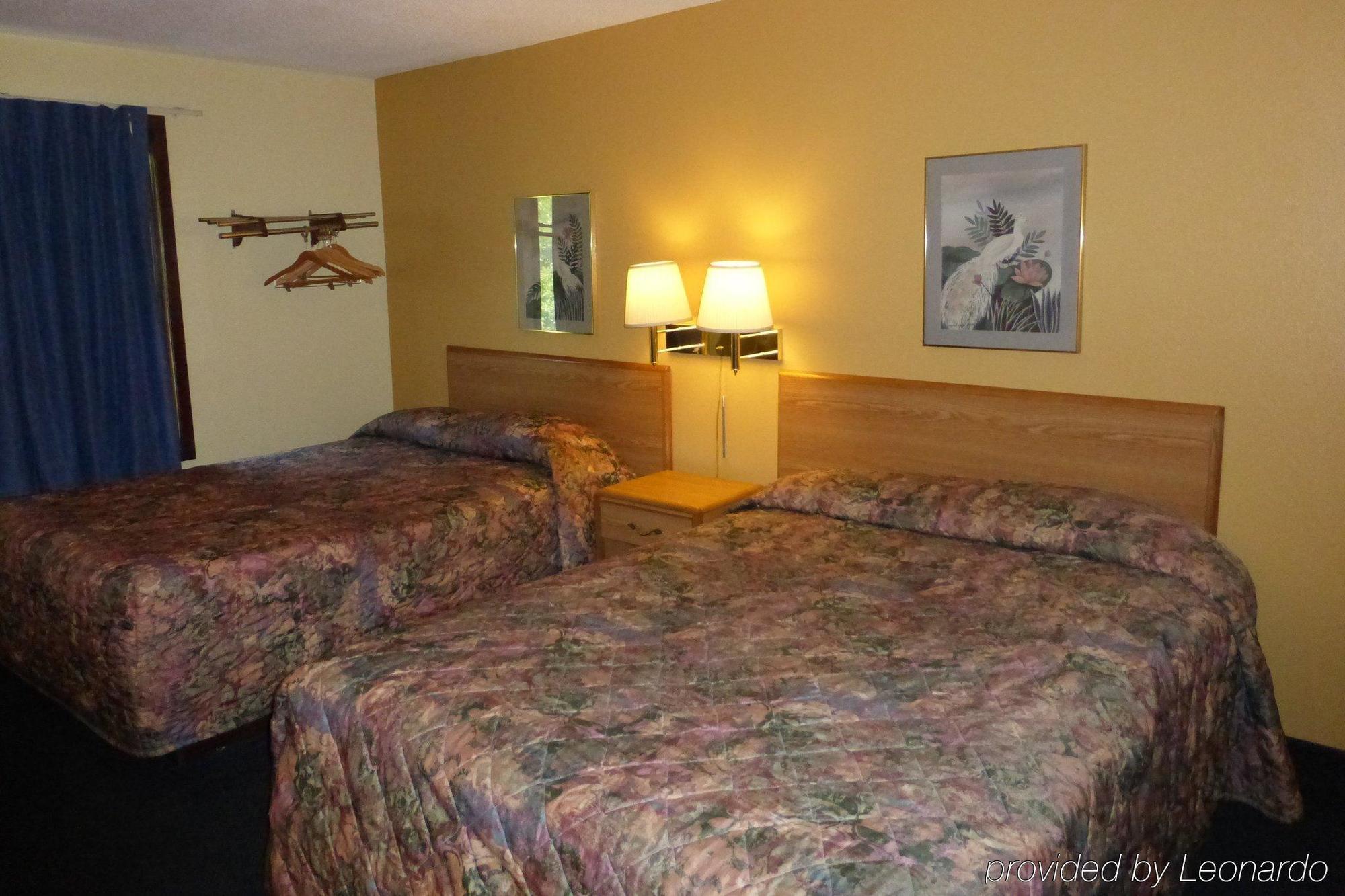 Norwood Inn And Suites - Minneapolis-St Paul רוזוויל מראה חיצוני תמונה