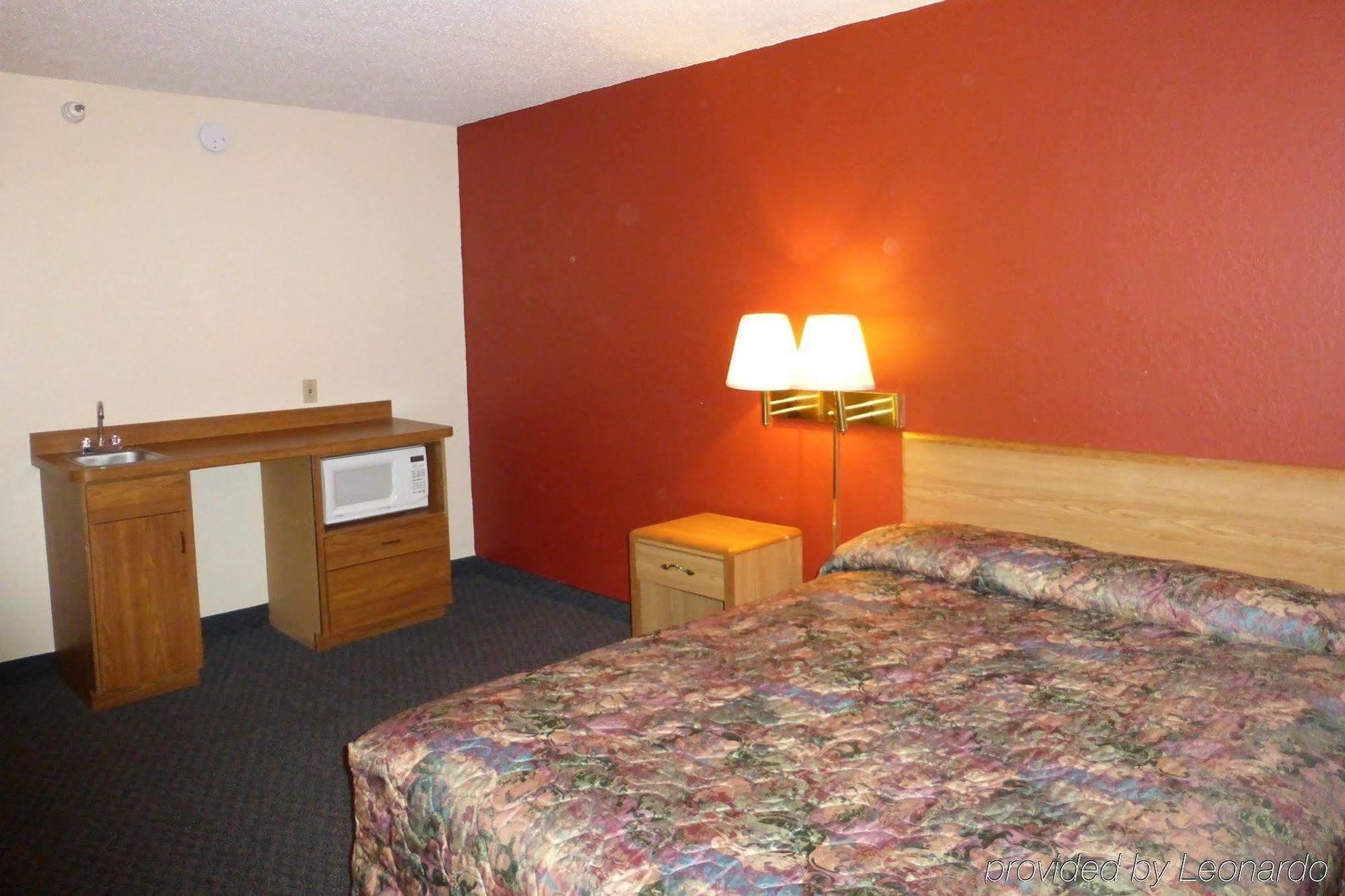 Norwood Inn And Suites - Minneapolis-St Paul רוזוויל מראה חיצוני תמונה