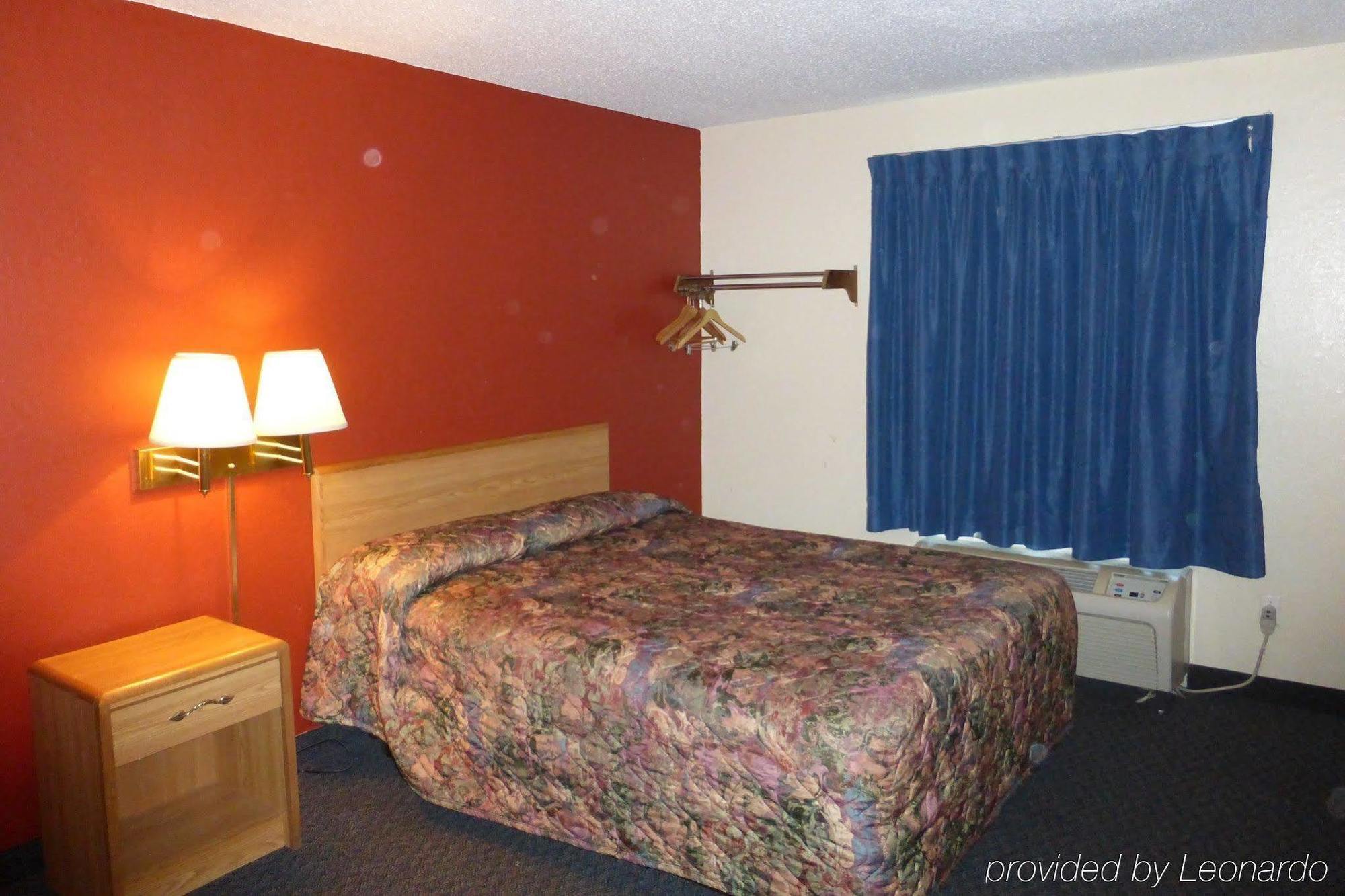 Norwood Inn And Suites - Minneapolis-St Paul רוזוויל מראה חיצוני תמונה