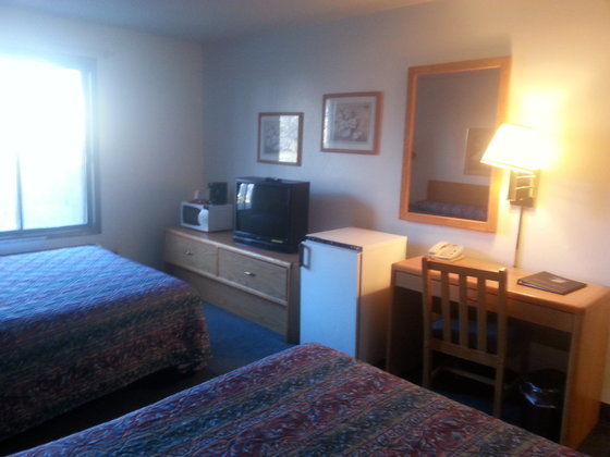Norwood Inn And Suites - Minneapolis-St Paul רוזוויל חדר תמונה